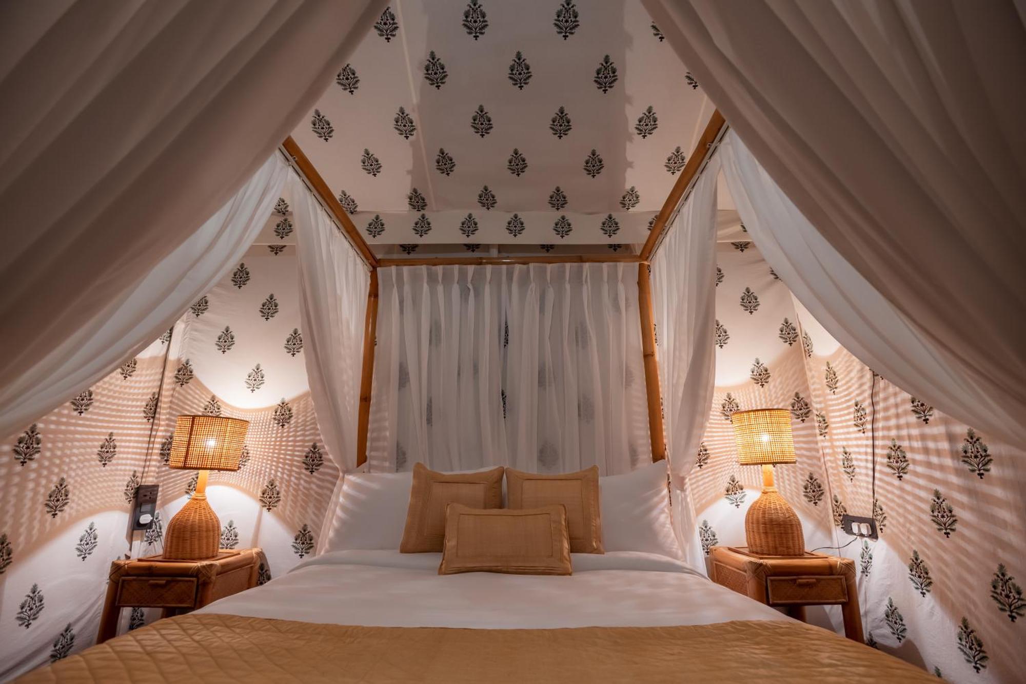Vaani Greens Wildlife Resort, Kaziranga Kuthari Room photo